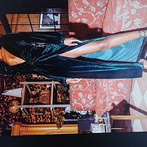 2X Plush Green Stretch Velvet Maxi